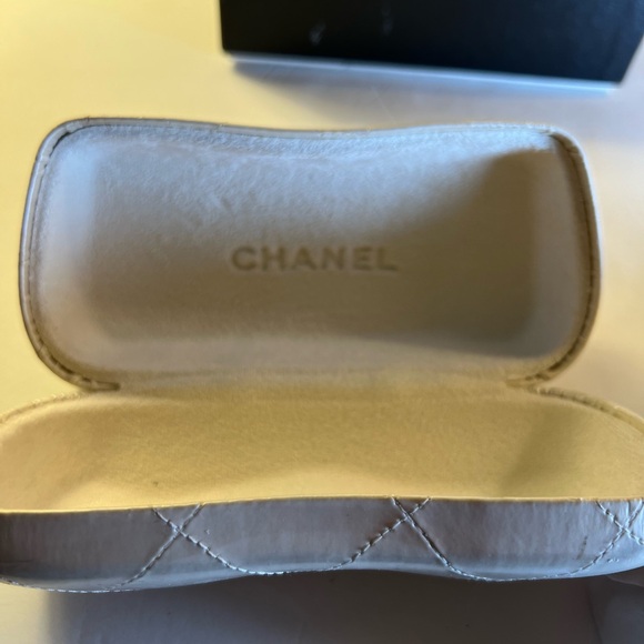 Authentic Chanel Sunglasses 2011 Made In Italy 4173 c.296/73 130 Discontinued - Picture 13 of 16